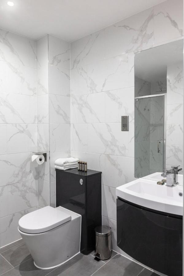 Aptel East London Bagian luar foto