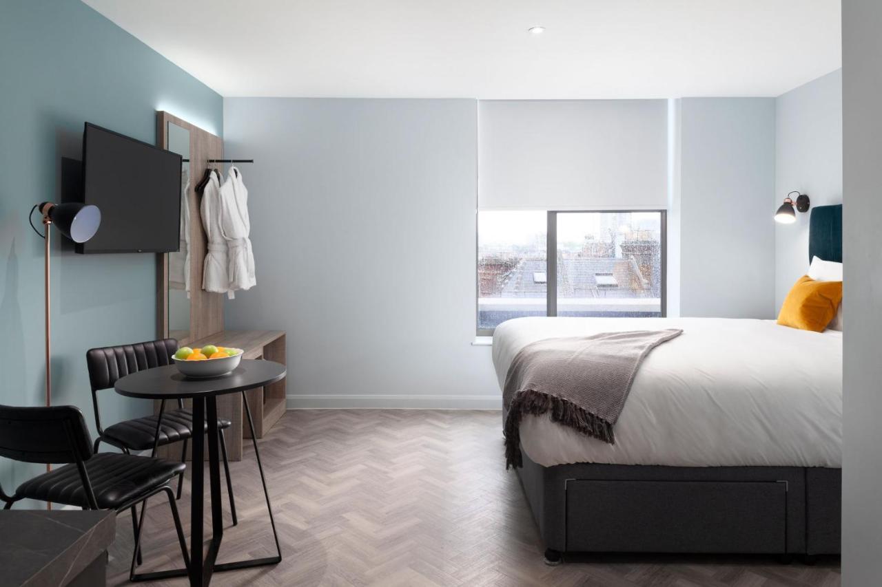 Aptel East London Bagian luar foto